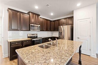 3437 Sumersbe court in College Park, GA - Building Photo - Building Photo