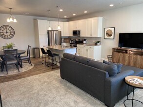 4115 N Park Dr, Unit 103 in Loveland, CO - Building Photo - Building Photo