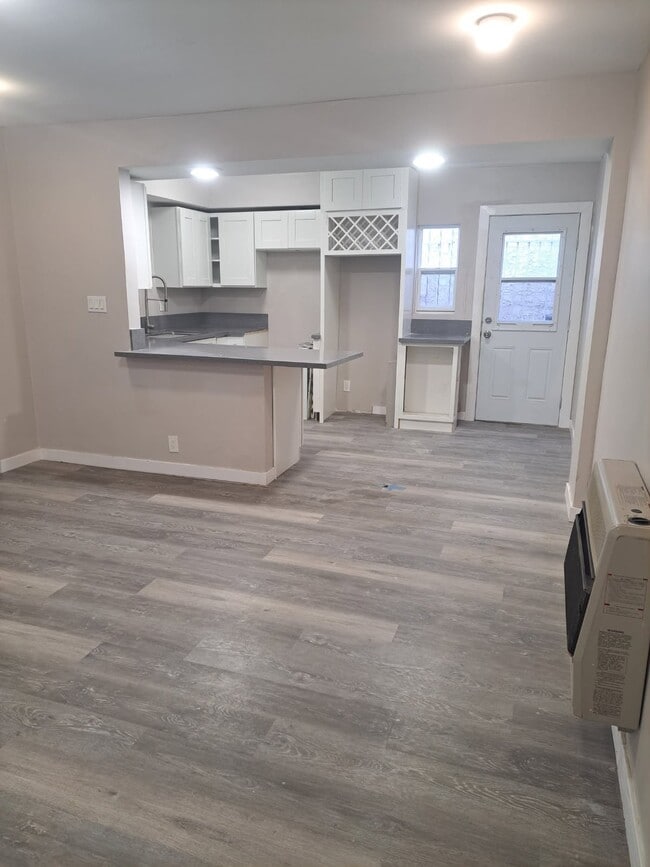 property at 8315 S Central Ave