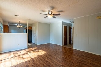 4822 S Spruce Dr in Sand Springs, OK - Building Photo - Building Photo