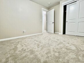 18656 SW Bonnie Meadow Ln in Beaverton, OR - Building Photo - Building Photo