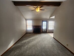 118 Cunningham Pl in Clarksville, TN - Building Photo - Building Photo