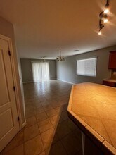 6504 Nichelini Ct in Bakersfield, CA - Building Photo - Building Photo