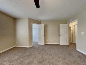 832 Sugar Oak Ln in Lawrenceville, GA - Building Photo - Building Photo