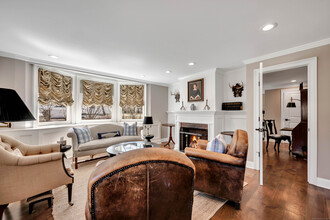 75 Green Hill Rd in Washington, CT - Building Photo - Building Photo