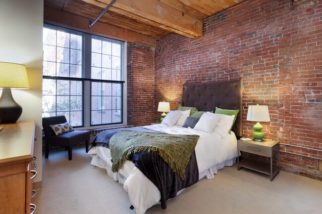 The Apartments at Boott Mills in Lowell, MA - Foto de edificio - Interior Photo