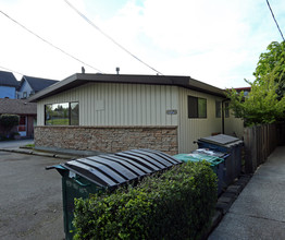 Ballard 6 Apartments in Seattle, WA - Foto de edificio - Building Photo