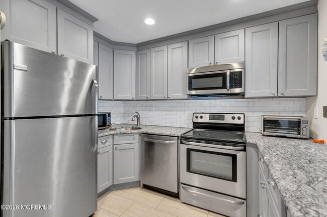 property at 129 Amberly Dr