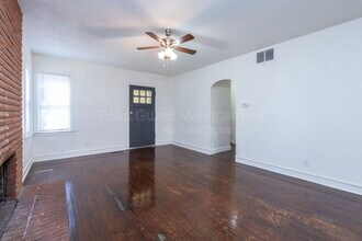 102 W Zimmerly St in Wichita, KS - Building Photo - Building Photo