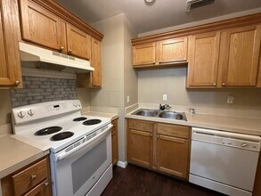 4800 Rilma Ave in Sarasota, FL - Foto de edificio - Building Photo