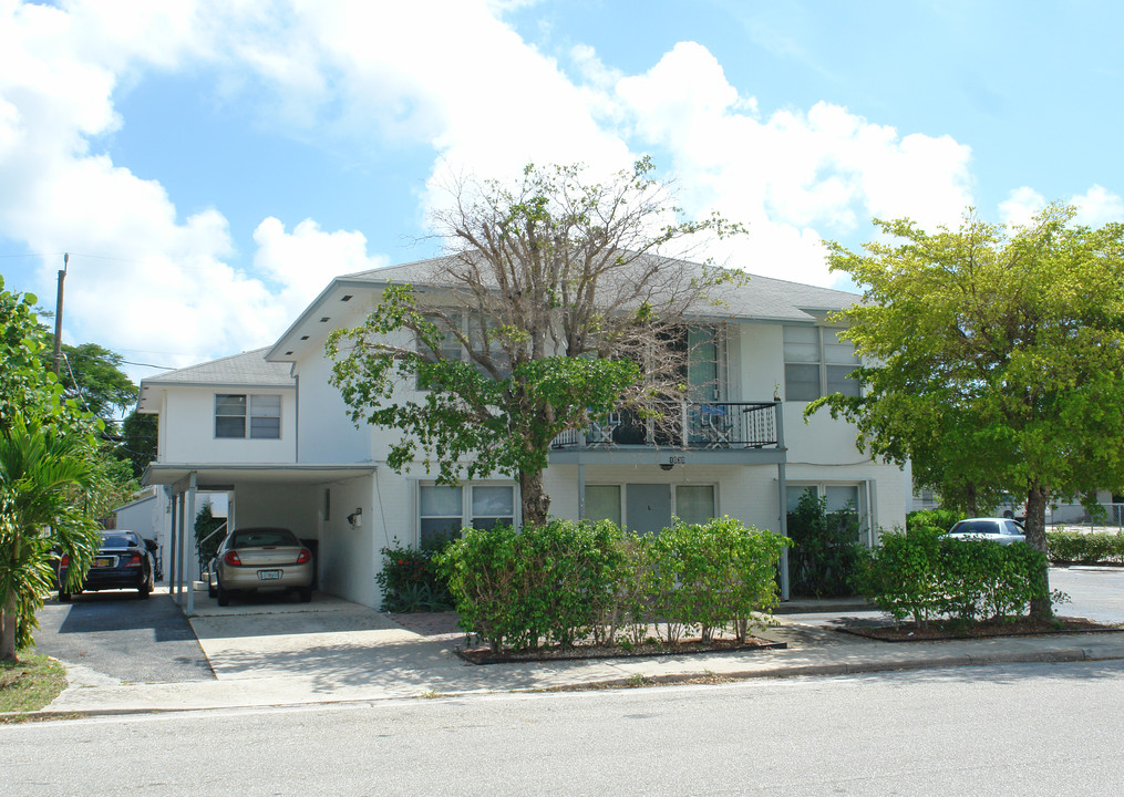 1030 S A St in Lake Worth, FL - Foto de edificio