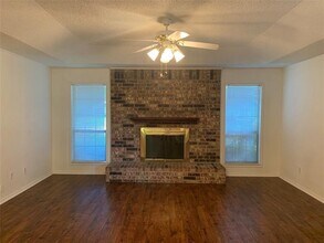 4914 Ledgestone Dr in Fort Worth, TX - Building Photo - Building Photo