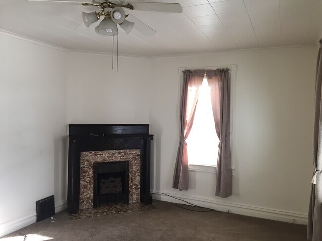 117 N 6th Ave, Unit 1ST FLOOR in Butler, PA - Building Photo - Building Photo