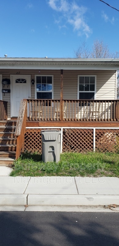 property at 217 W Washington St
