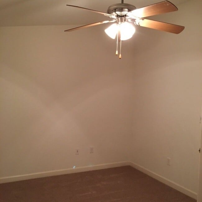 914 Brawley School Rd in Mooresville, NC - Building Photo - Building Photo