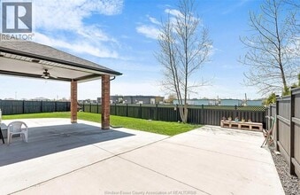 1099 Vincent Cres in Lakeshore, ON - Building Photo - Building Photo