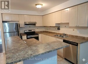 3111 Wrigglesworth Crescent in Mississauga, ON - Building Photo - Building Photo