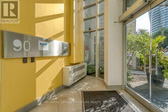 90 Absolute Ave in Mississauga, ON - Building Photo - Building Photo
