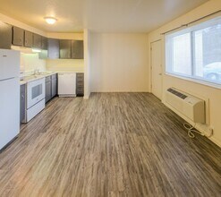 1001 Flanders Ln NW in Knoxville, TN - Building Photo - Building Photo