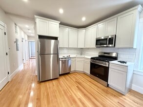 32 Raven St, Unit 2T in Boston, MA - Building Photo - Building Photo