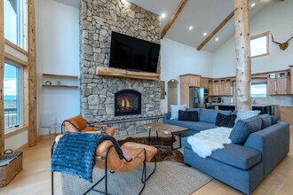 4535 Roxanne St in Tetonia, ID - Building Photo - Building Photo