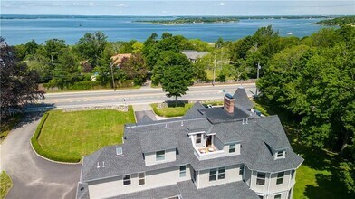 567 Bristol Ferry Rd in Portsmouth, RI - Building Photo - Building Photo