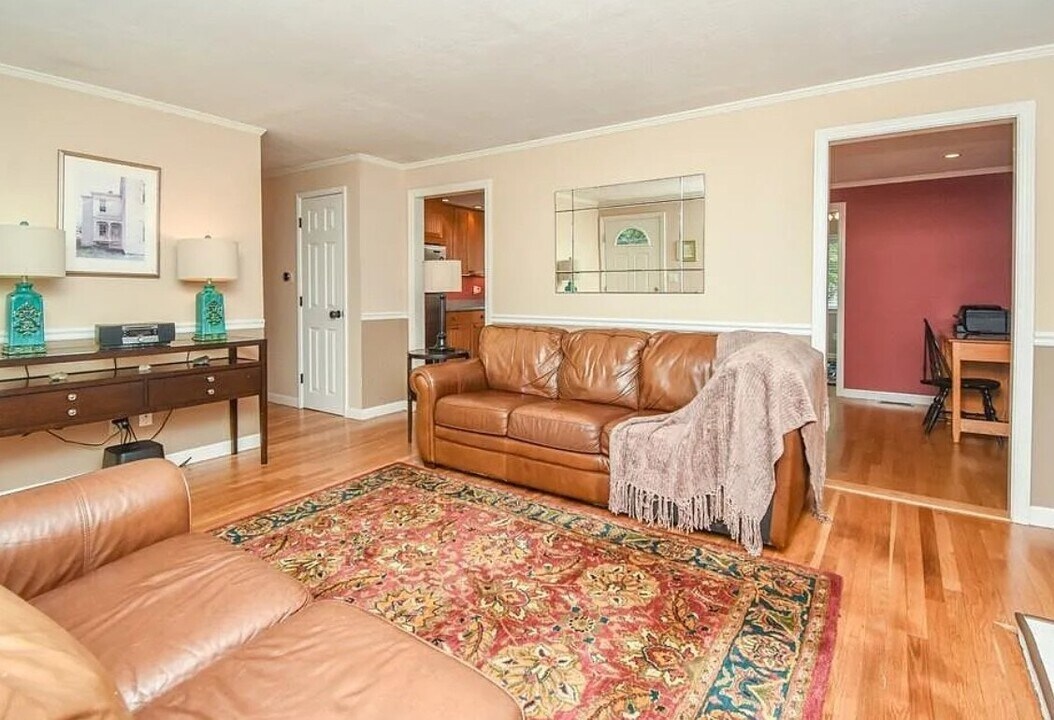 19 Beatty St in Canton, MA - Building Photo