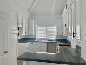 5125 W Reno Ave in Las Vegas, NV - Foto de edificio - Building Photo