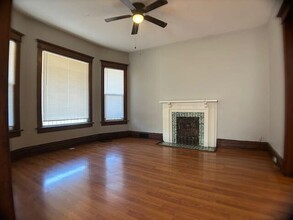 1010 N Elmwood Ave in Peoria, IL - Building Photo - Building Photo