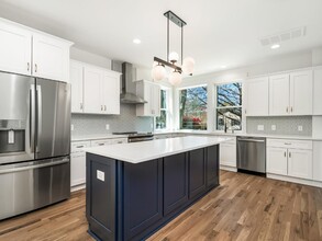 1310 N Davidson St in Charlotte, NC - Building Photo - Building Photo