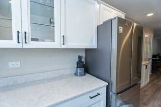 774 Terrace Ct in Elgin, IL - Building Photo - Building Photo