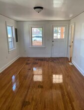 214 Langhorne Ln, Unit 2 Bed 1 Bath near U of L in Lynchburg, VA - Building Photo - Building Photo