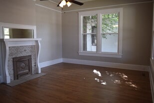 311 JL Lomax Dr in Valdosta, GA - Building Photo