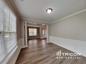 6413 Amber Bluffs Crescent in Raleigh, NC - Building Photo - Building Photo
