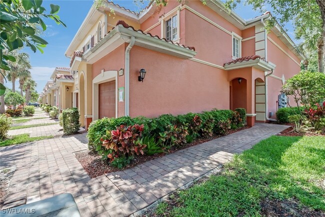 10009 Villagio Gardens Ln in Estero, FL - Foto de edificio - Building Photo