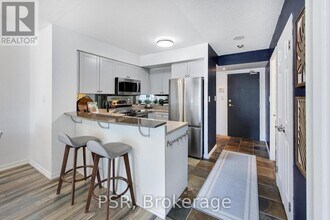 230-1230 King St E in Toronto, ON - Building Photo - Building Photo