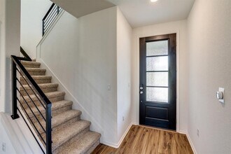 1107 Diggy Dr in Austin, TX - Building Photo - Building Photo