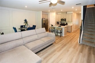 5682 Plain Field Ln in Lilburn, GA - Building Photo - Building Photo