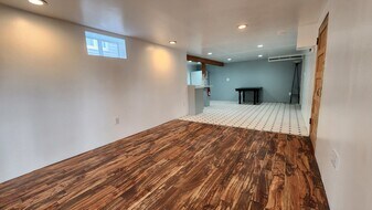 1331 Rainier Ave, Unit B in Bremerton, WA - Building Photo