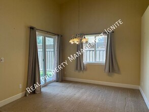 20633 Couples Ln in Bend, OR - Building Photo - Building Photo