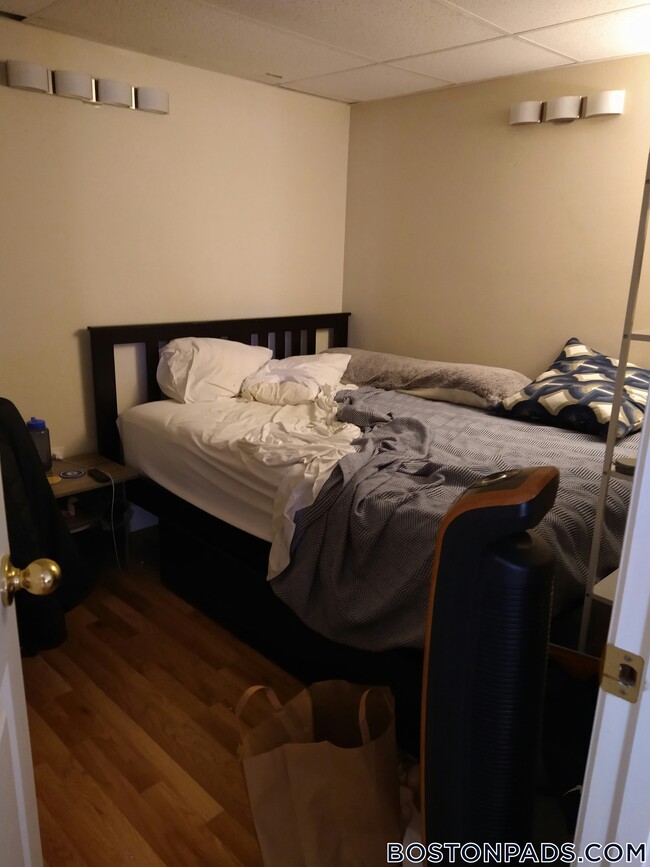 1189 Commonwealth Ave, Unit 1 in Boston, MA - Building Photo - Building Photo