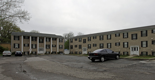 Maribeth Apartments in Cincinnati, OH - Building Photo - Building Photo