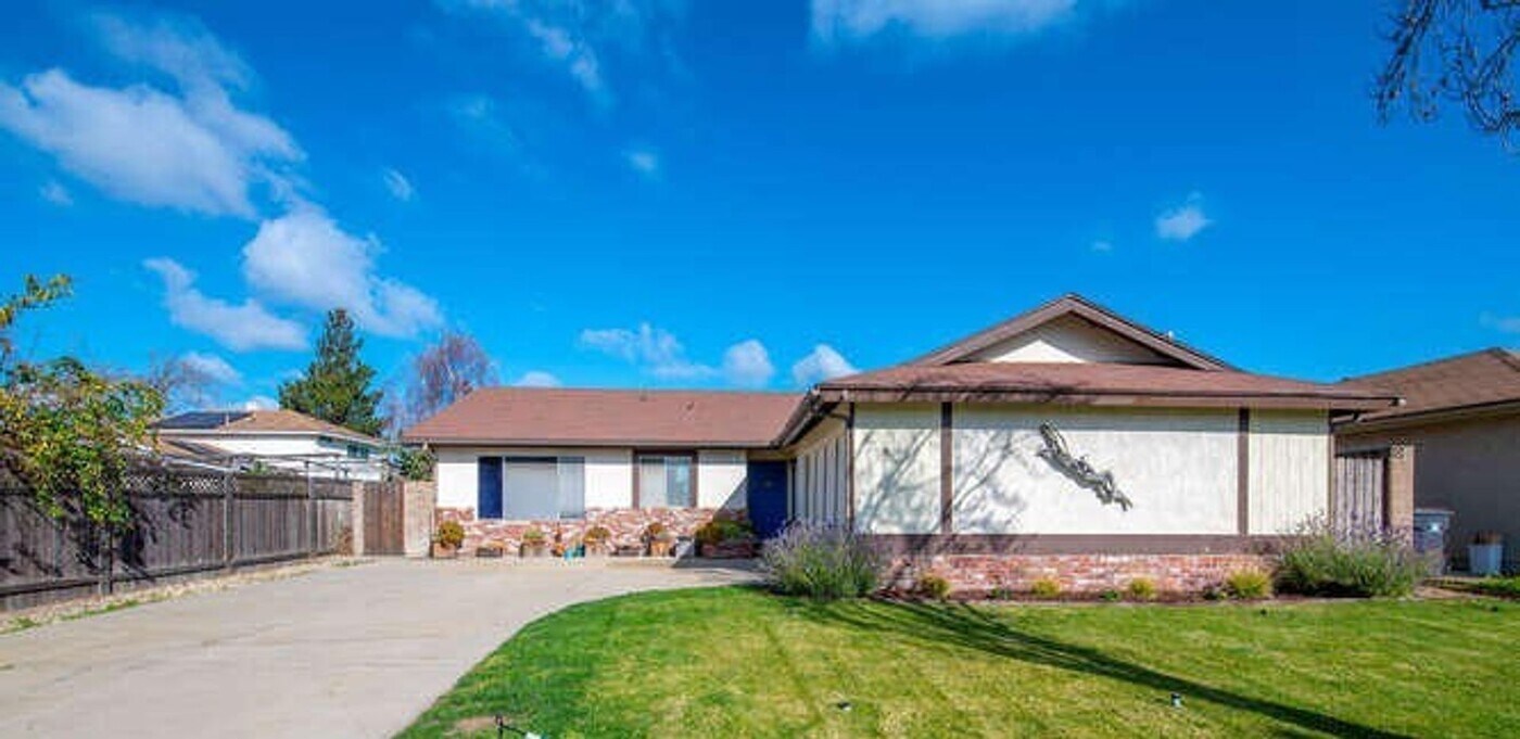 809 Jennifer Ct in Santa Maria, CA - Building Photo