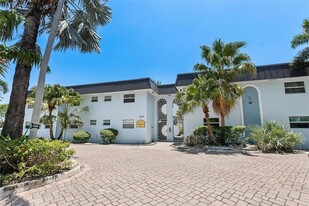 1470 N Dixie Hwy, Unit 25 in Fort Lauderdale, FL - Building Photo