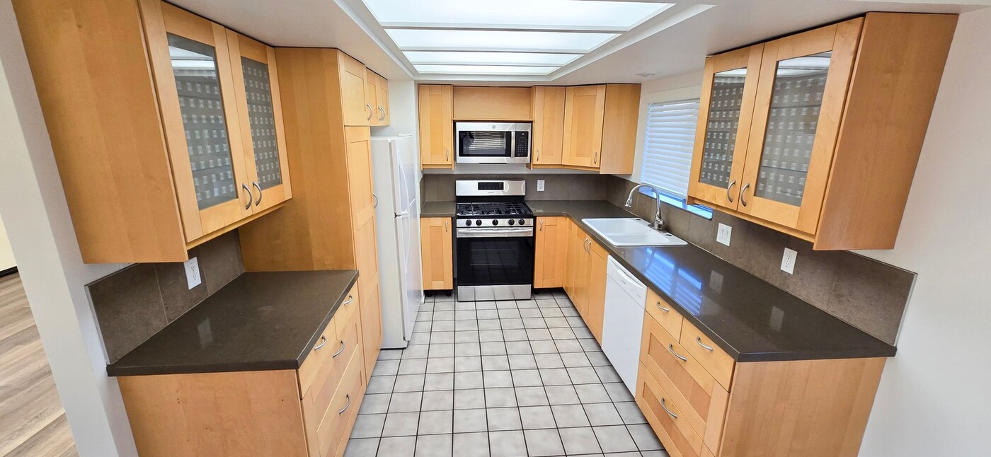258 Grand Ave-Unit -258 1/2 Grand in Long Beach, CA - Building Photo