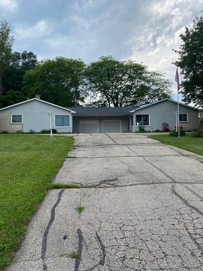 W21303 Brown Addition Ln Rentals in Galesville, WI