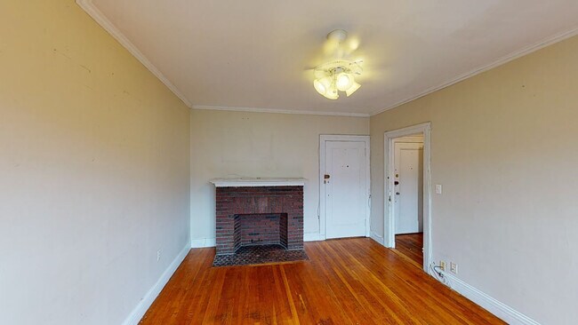 18 Glenville Ave, Unit Glenville Ave Allston in Boston, MA - Building Photo - Building Photo
