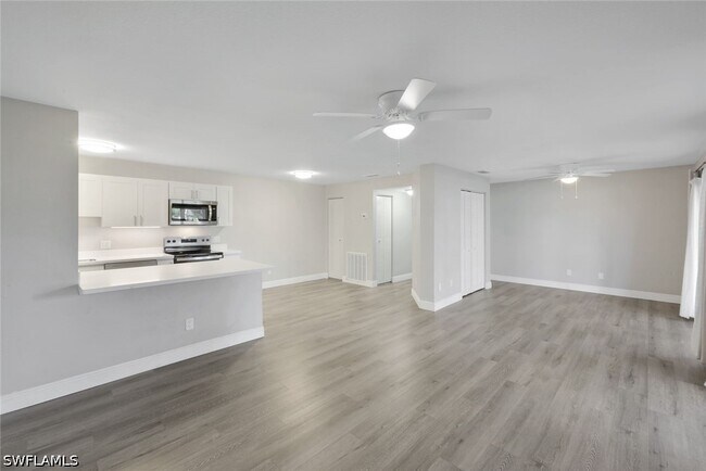 17420 Birchwood Ln in Ft. Myers, FL - Building Photo - Building Photo