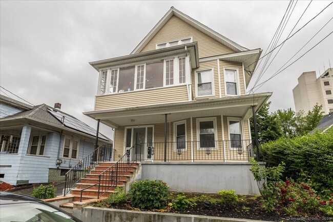 property at 25 Hunting St