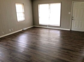 672-674 Sheridan St in Leavenworth, KS - Building Photo